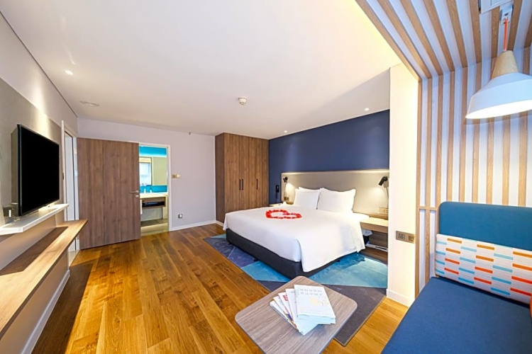 Deluxe Suite