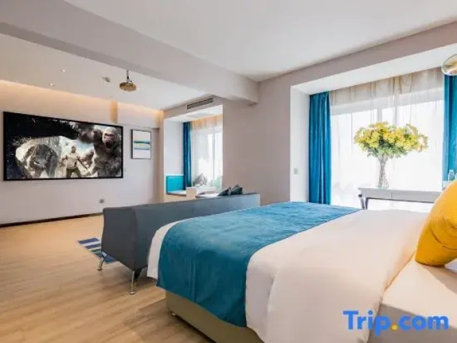 Deluxe Suite