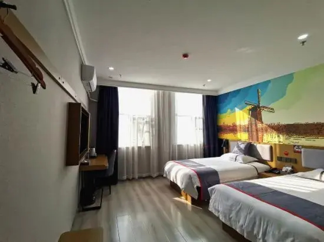 Junyi Chain Hotel (Linyi Zhicheng Road Dushutou Branch)(凤临连锁酒店(临沂琅琊古城店))