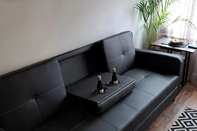 Apartment - Sleeps 4 - Pet Friendly - Parking