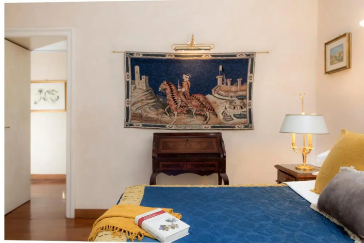 Luxury Apt with Colosseum View