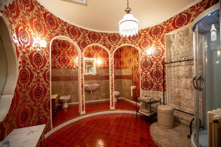 Suite with balcony