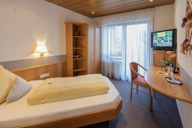 Standard Quadruple room with balcony