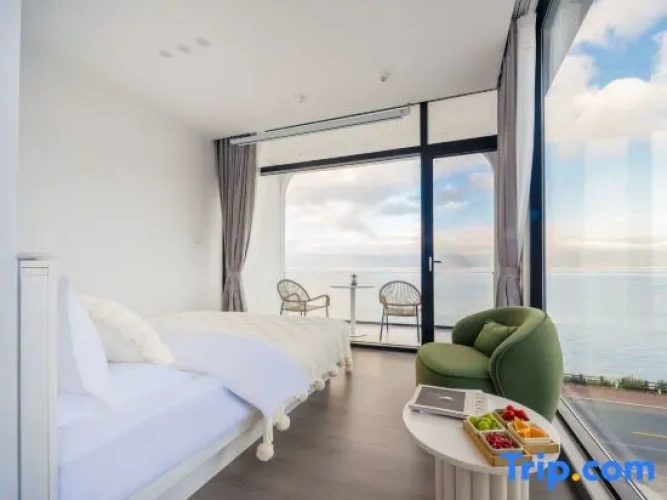 Standard Double room with sea view
