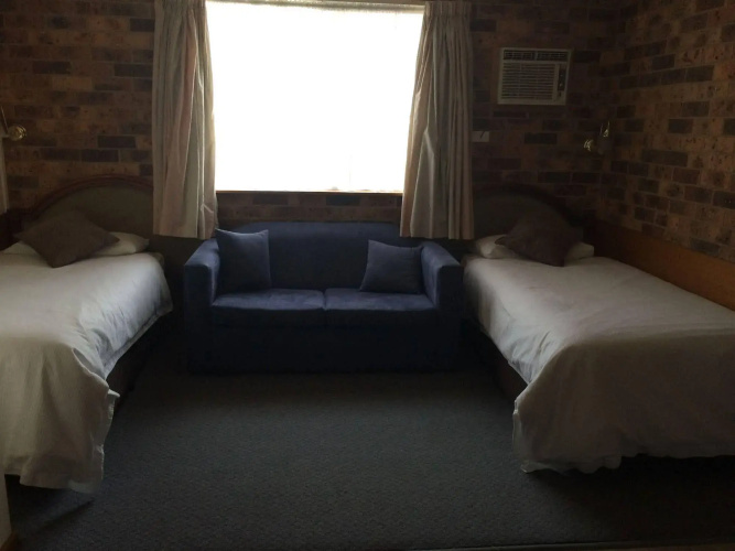 Kinross Inn