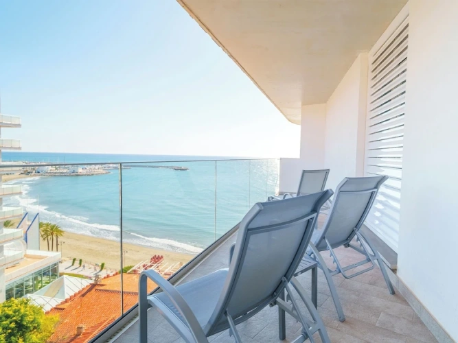 Superior Double room with balcony and with partial sea view