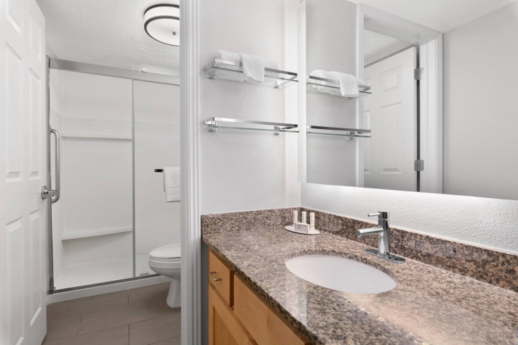1 Bedroom Quadruple Suite