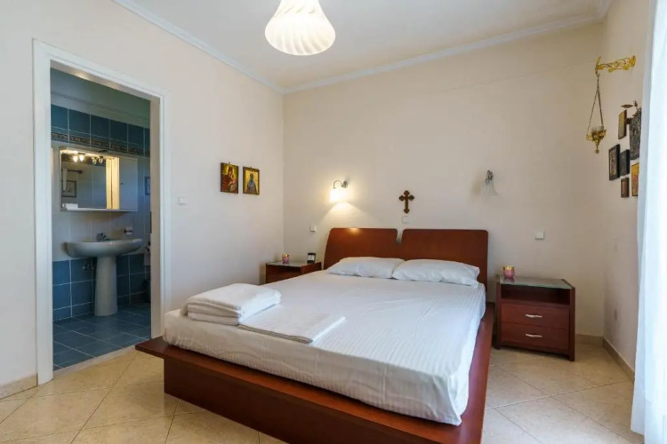 Charming Luxury Villa for 16 People