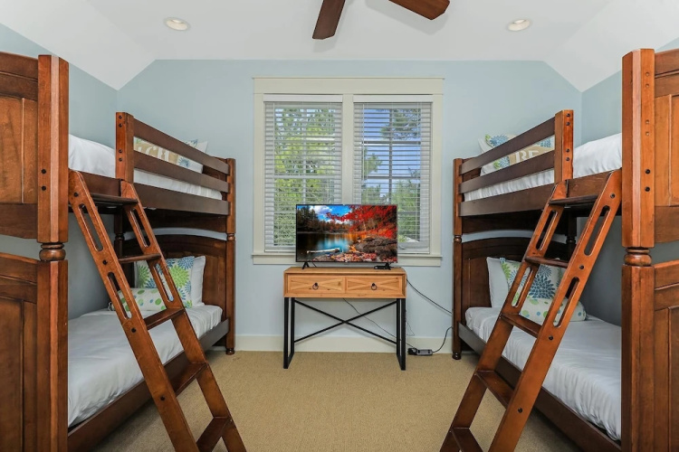 Bungalos 2472 G 3BR BA 10