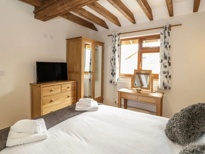 Oak Lodge