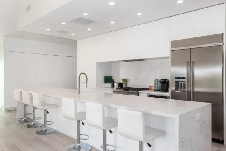 Urban Art Loft - Historic DT Phoenix-chefs Kitchen