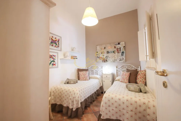 4 Bedrooms Villa
