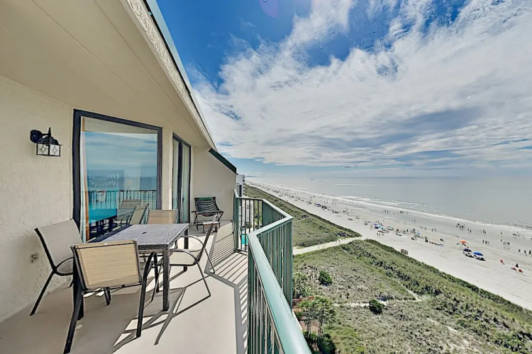 9cbeachc 3 Bedroom Condo