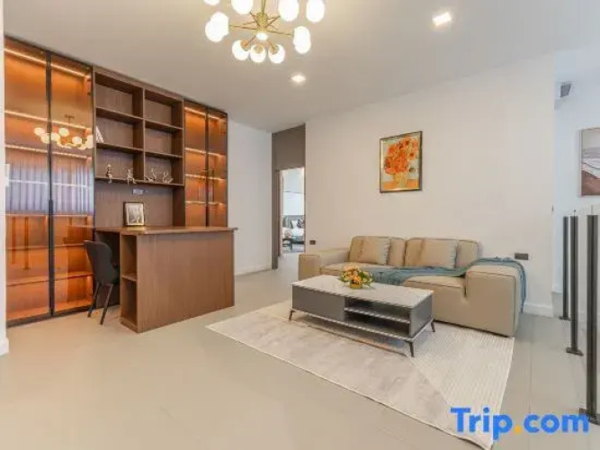 ThaiHomeLuxury6B villa walkingst