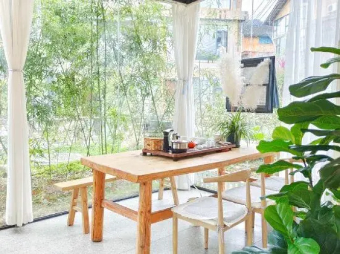 Shiyue Guesthouse