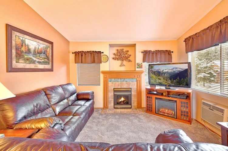 3 Bedrooms Deluxe room with mountain view