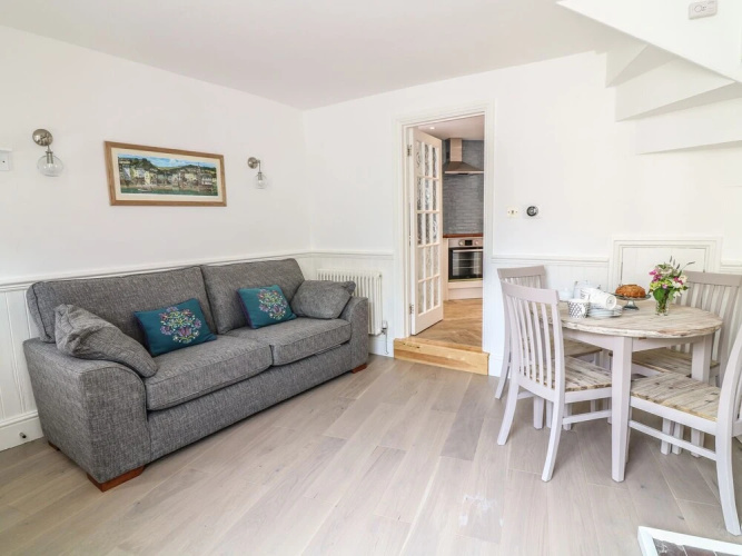 Sunny Cottage