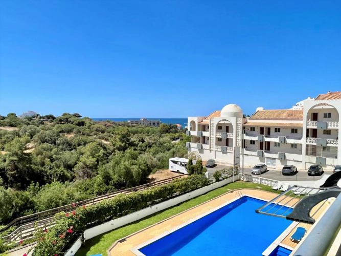 Albufeira Classic 1 With Pool by Homing