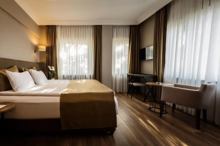 Standard Twin room with garden view
