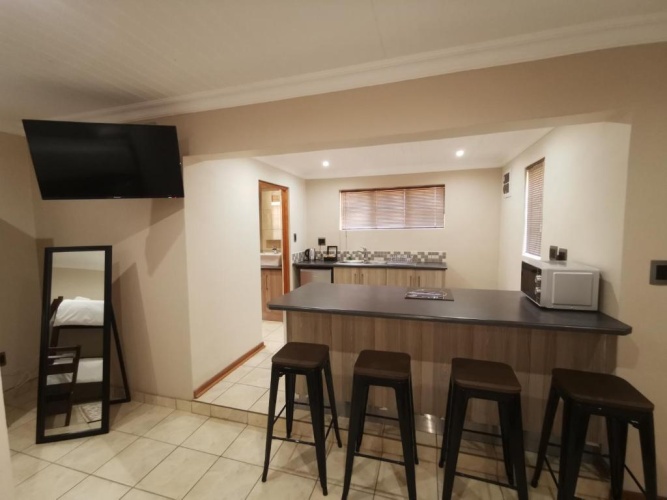 2 Bedrooms Chalet