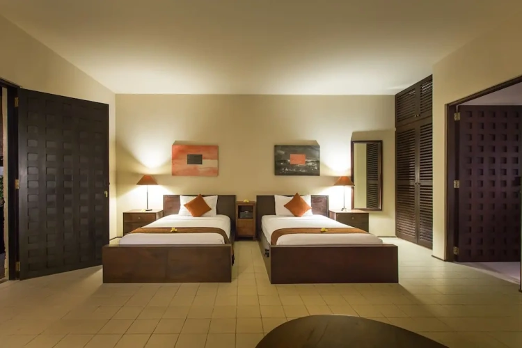 2 Bedrooms Villa with garden view