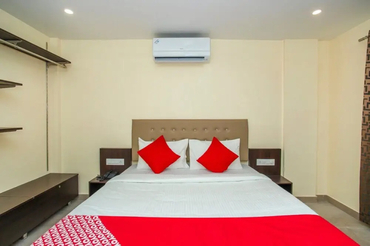 Olivia Comforts By OYO Rooms