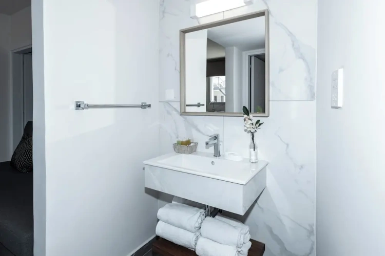 1 Bedroom Deluxe Apartment with balcony and with city view