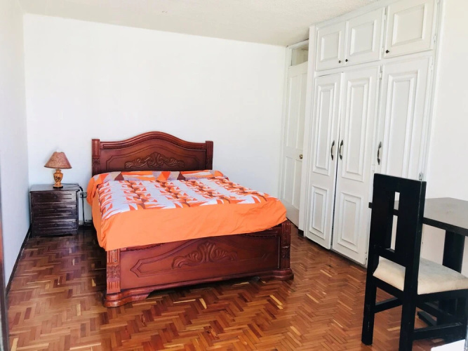 Blue Door Housing Modern Quito - Hostel