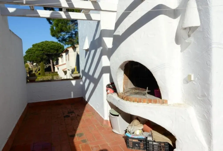 3 Bedrooms Cottage