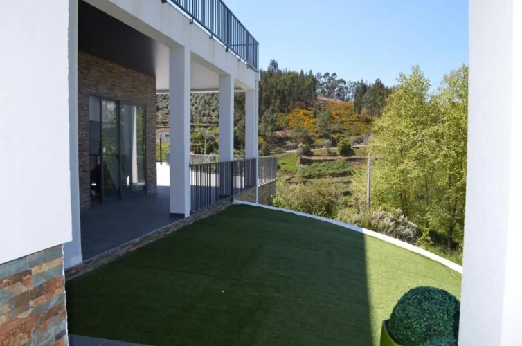 Standard Triple room with mountain view