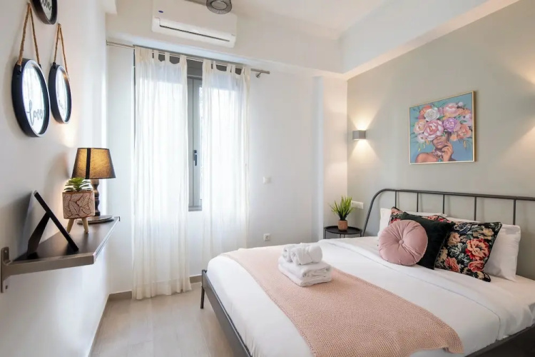 Zappa 2-BR Apt With Terrace in Athens