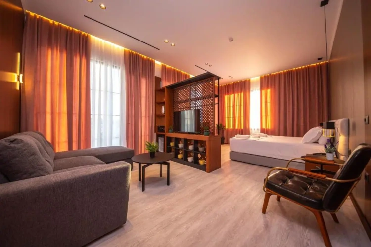Deluxe Suite