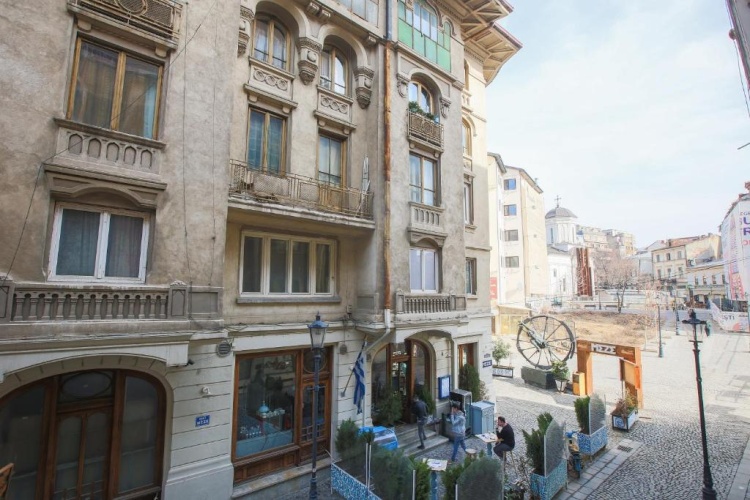 Deluxe Apartment