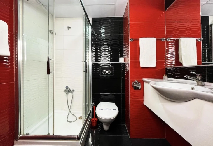 Standard Single room with balcony and with partial sea view
