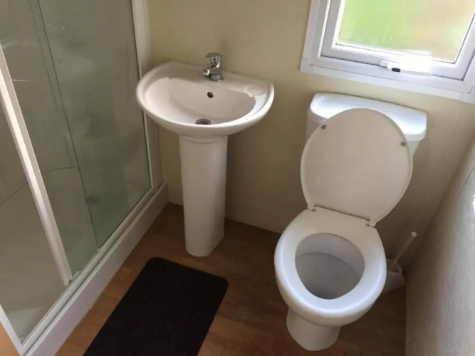10 Berth 4 Bedroom Butlins Caravan