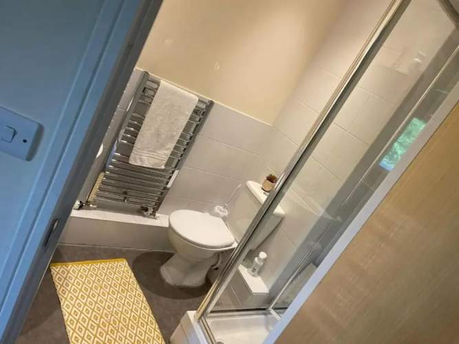 2 Bed Apartment - Sleeps 5 - Wifi - Parking - Pets