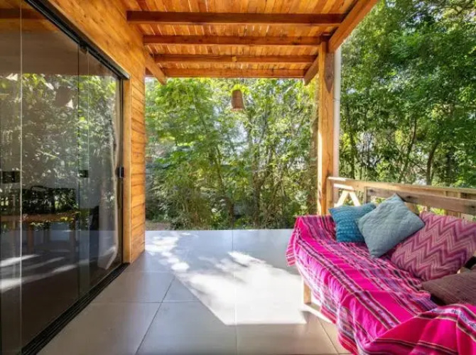 Cabana aconchegante em bombinhas.