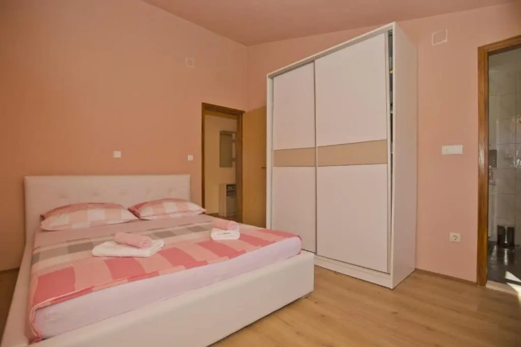 1 Bedroom Apartment with balcony and with view