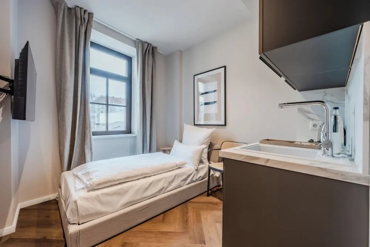 Standard Single room