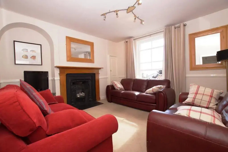 Lighthouse Holiday Cottage
