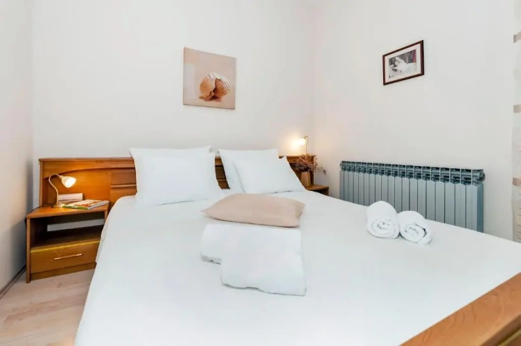 1 Bedroom Basement Apartment