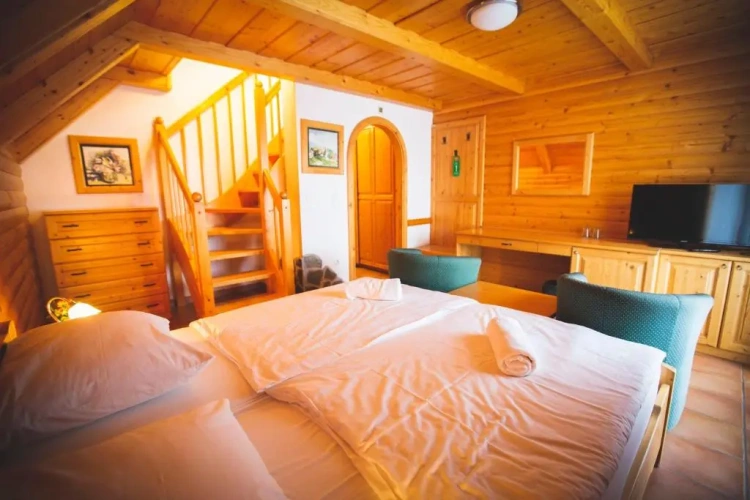 Standard Quadruple Duplex room