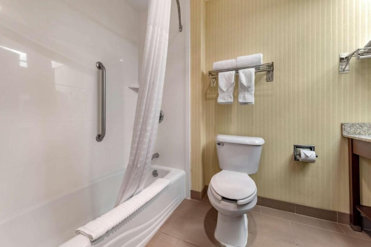 Standard Double Suite