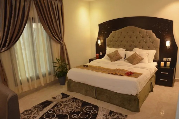 Grand Plaza Hotel Suites