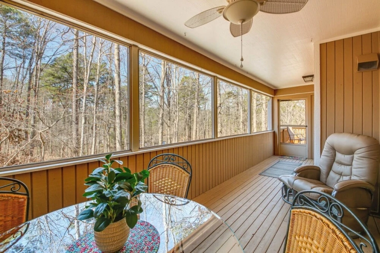 3 Bedrooms Cottage