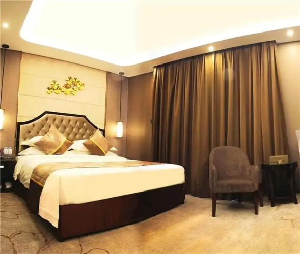 Pullanoman Holiday Inn