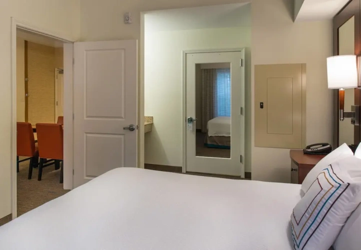 1 Bedroom Suite