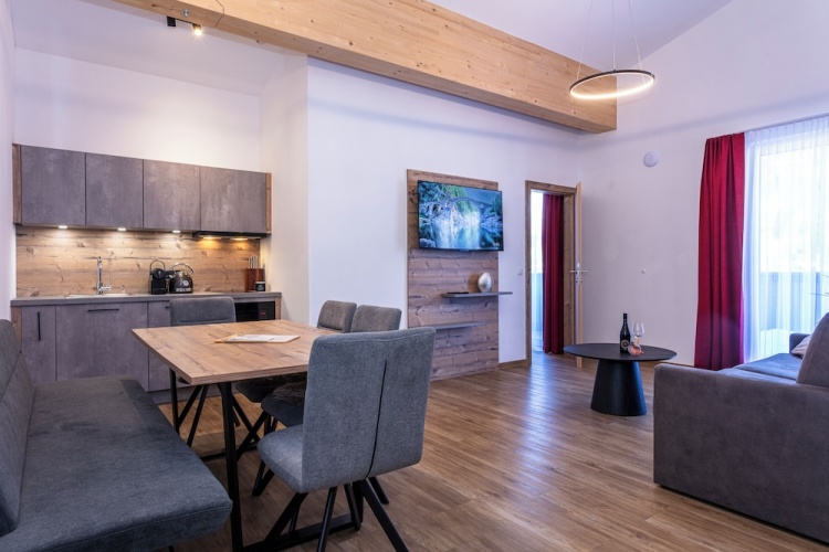 1 Bedroom Triple Apartment with balcony