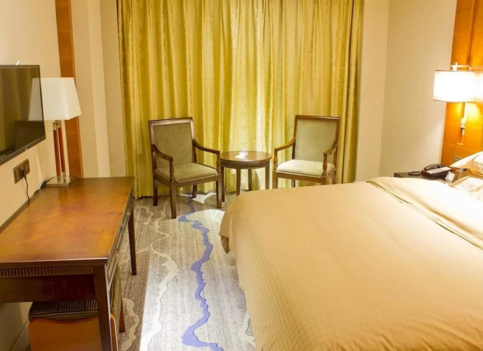 Eral Hotel