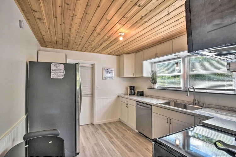 3 Bedrooms Cottage